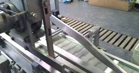 Mecanismos y transporte de una embaladora automatizada